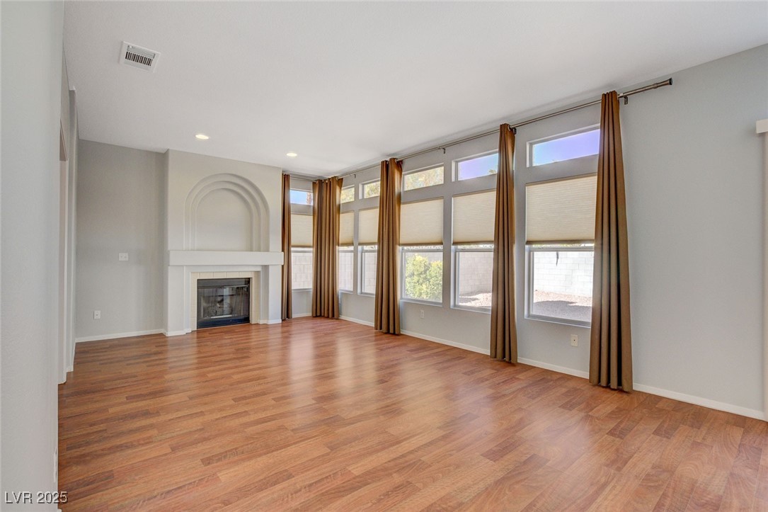 22 LANTERN GLOW Circle