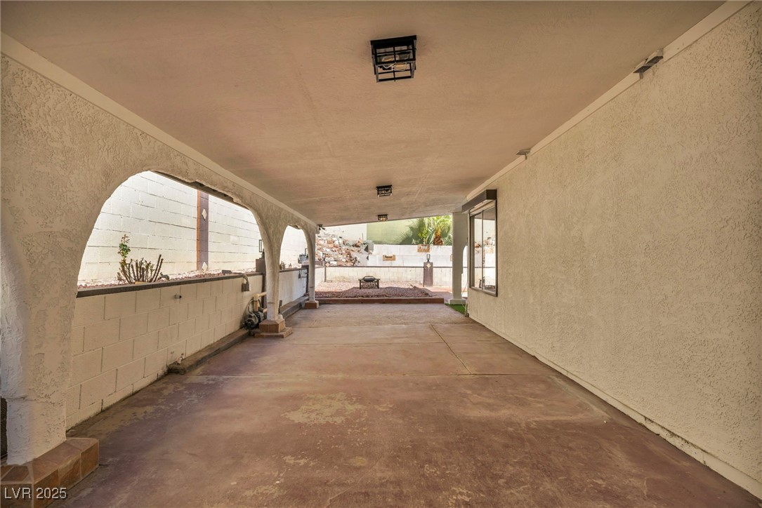 3916 Green Leaf Drive