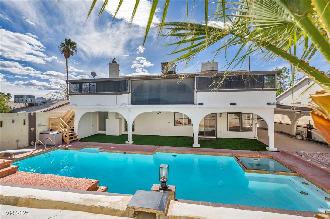 3916 Green Leaf Drive