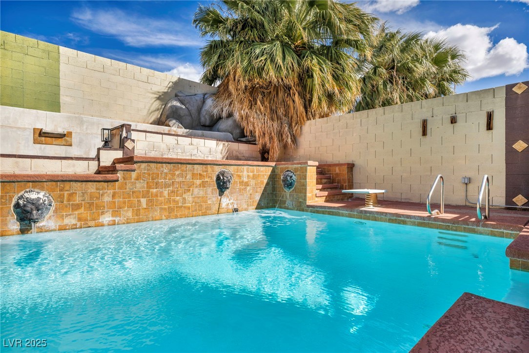 3916 Green Leaf Drive