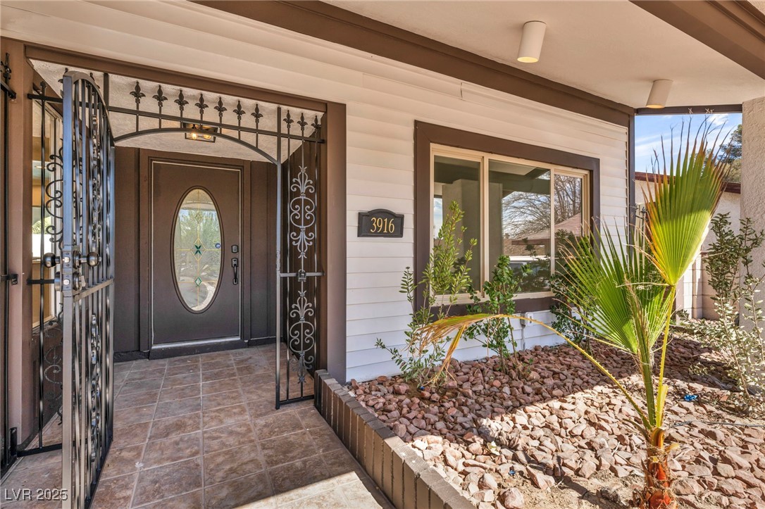 3916 Green Leaf Drive
