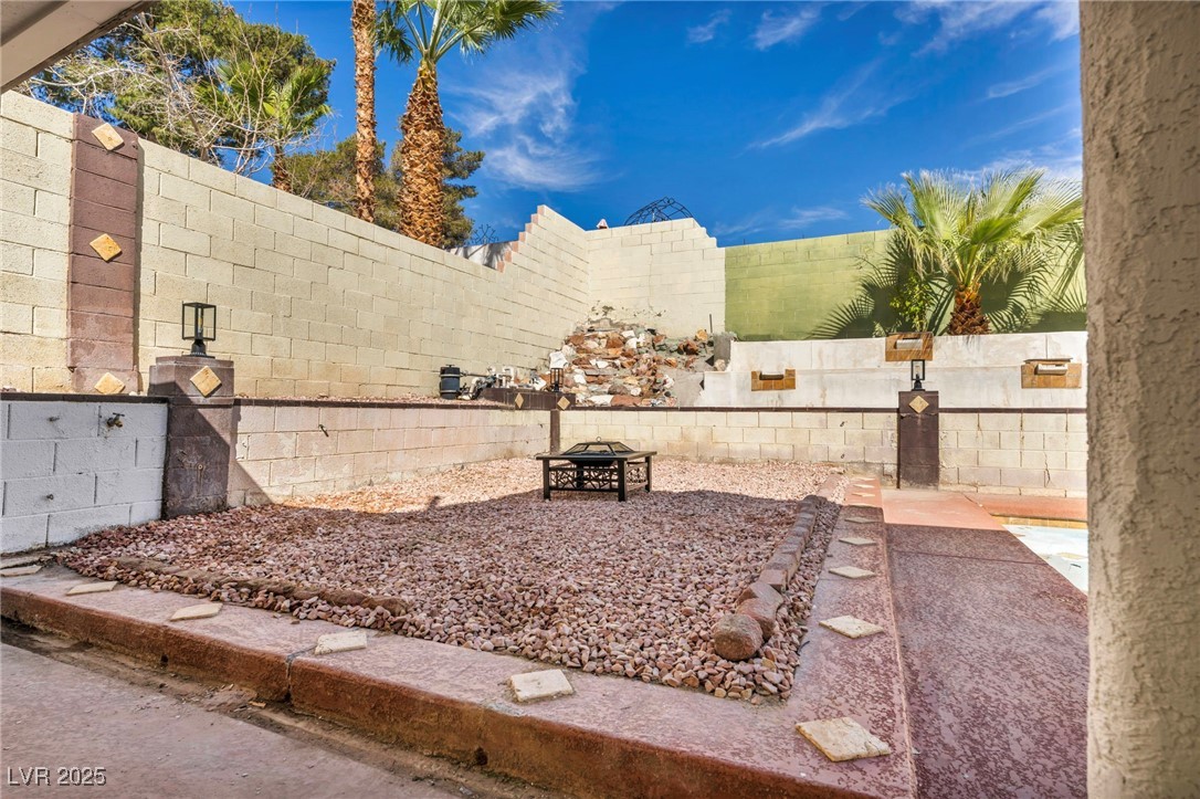 3916 Green Leaf Drive