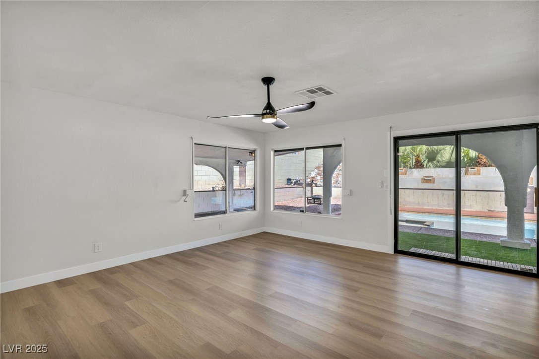 3916 Green Leaf Drive