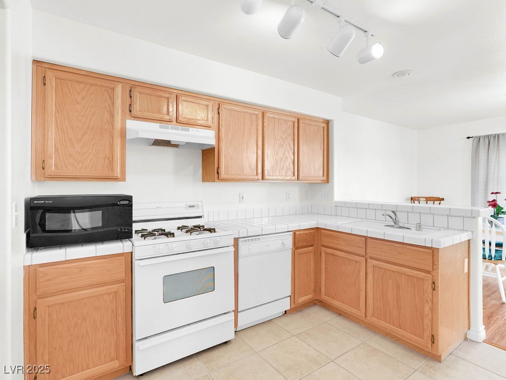 185 Renville Court