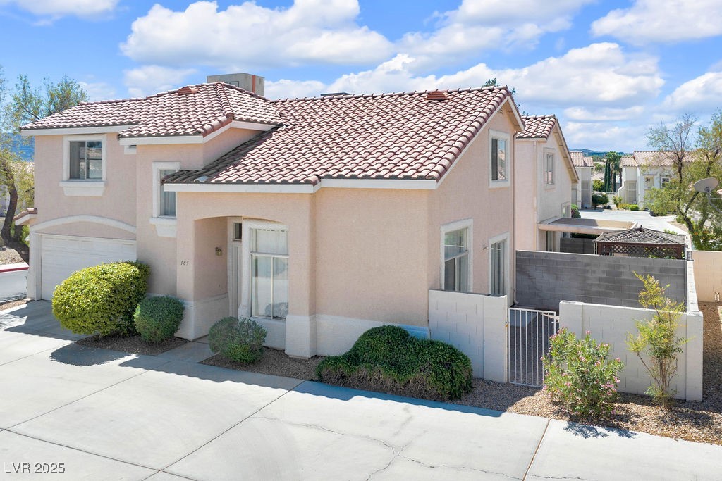 185 Renville Court