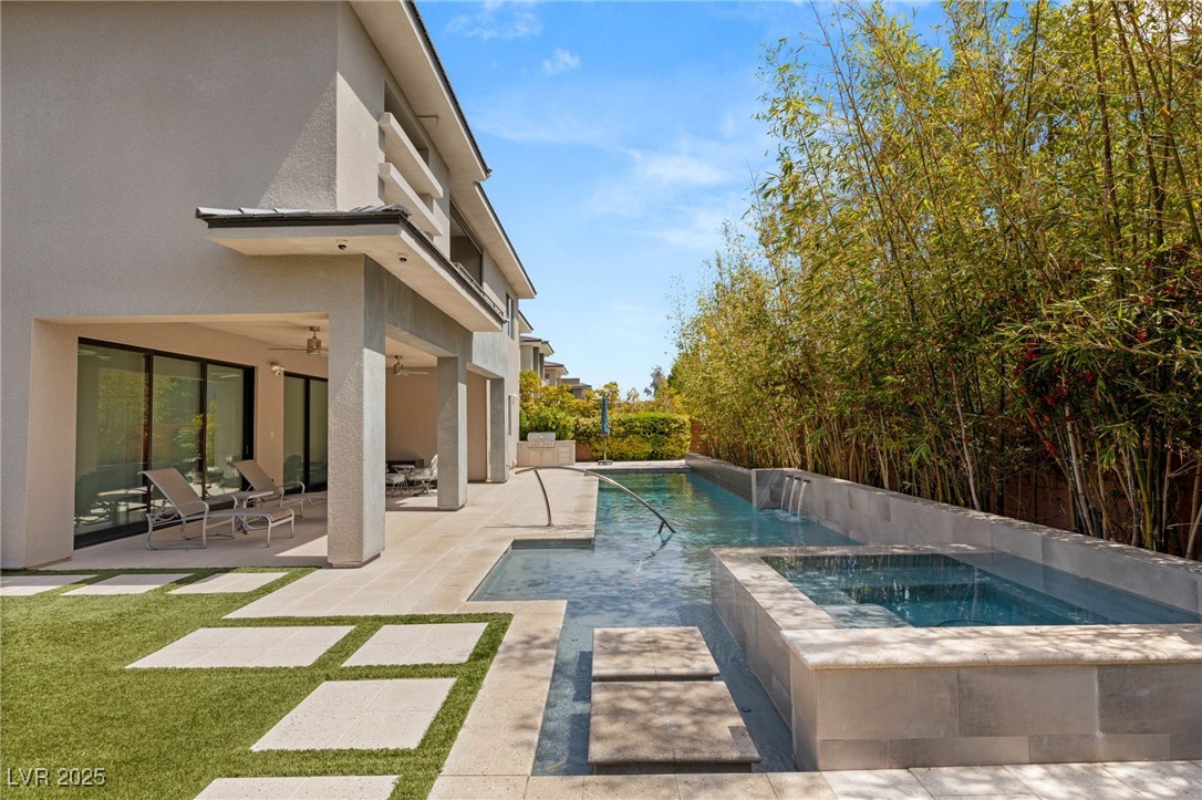 15 Gemstar Lane