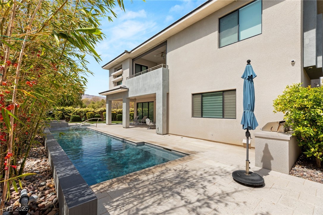 15 Gemstar Lane