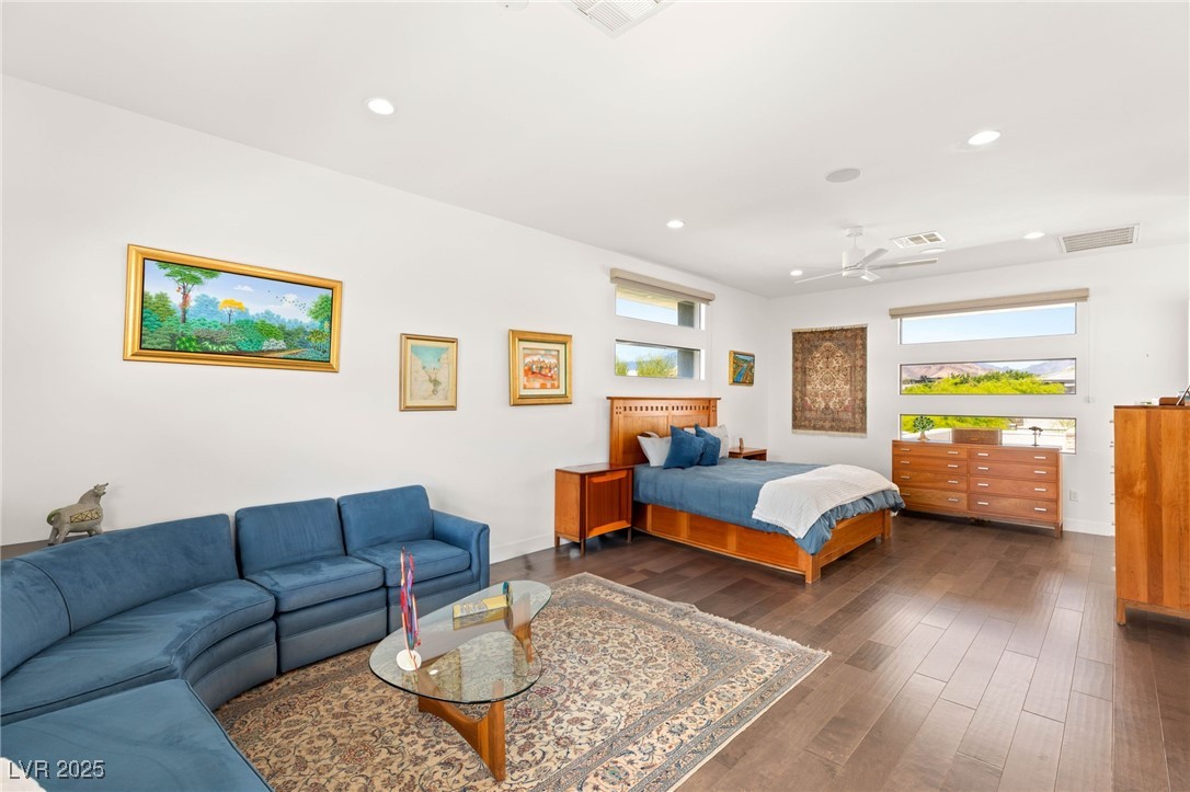 15 Gemstar Lane