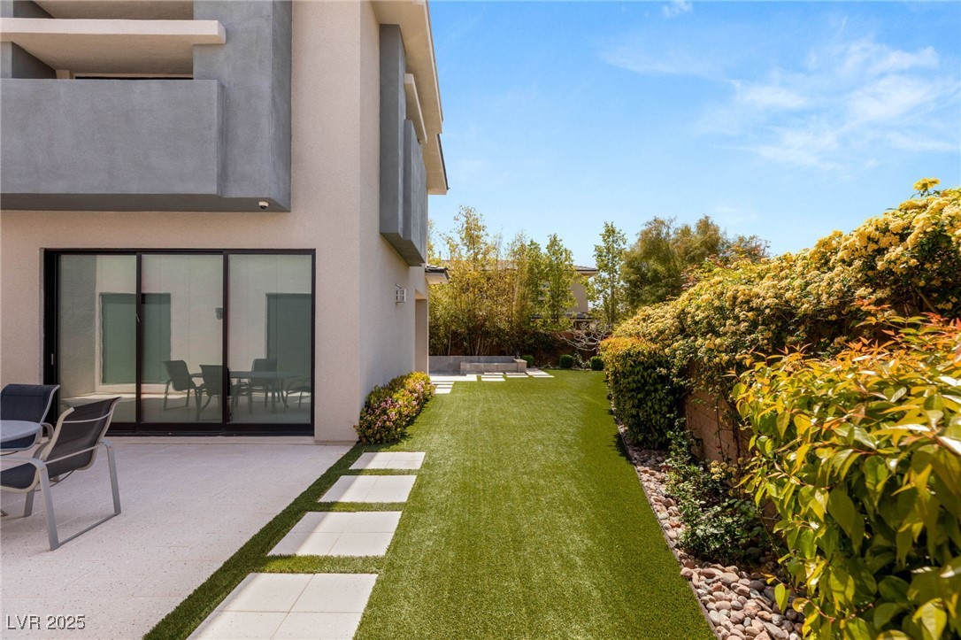 15 Gemstar Lane