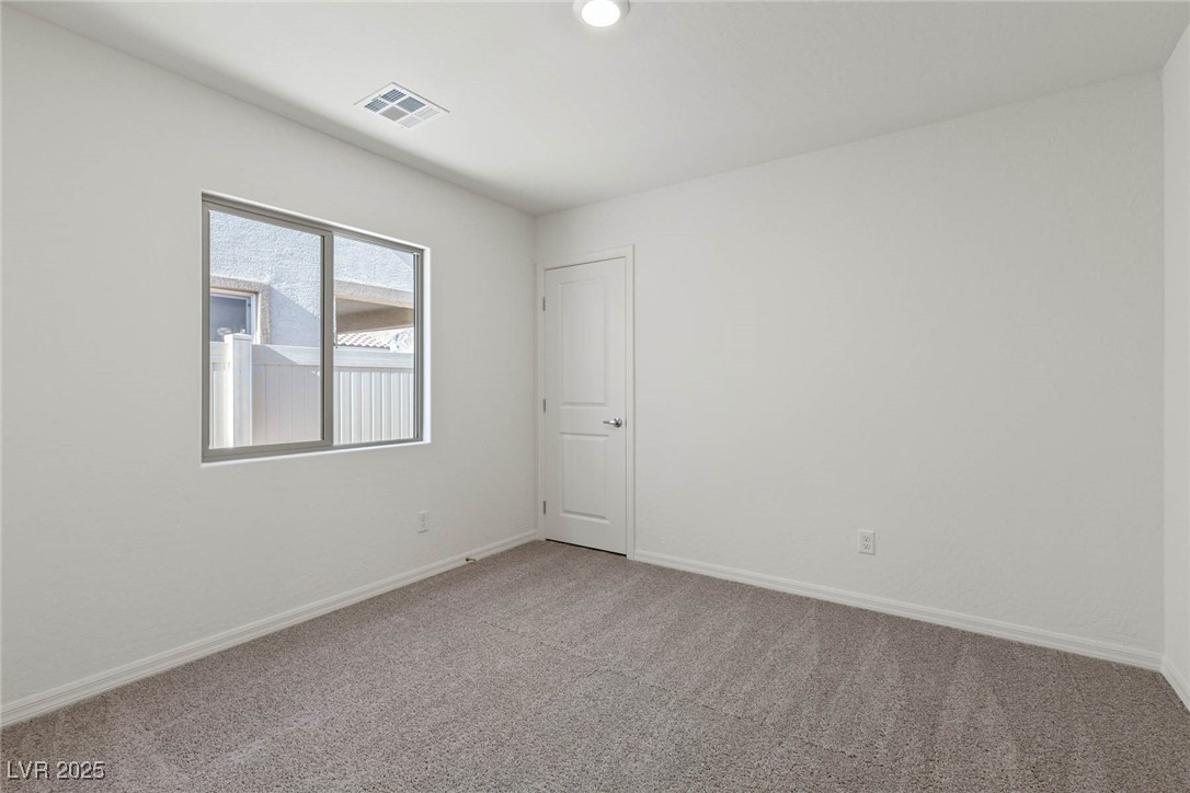 6725 Violet Cascade Avenue