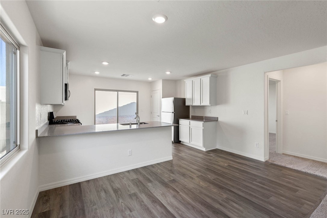 6725 Violet Cascade Avenue