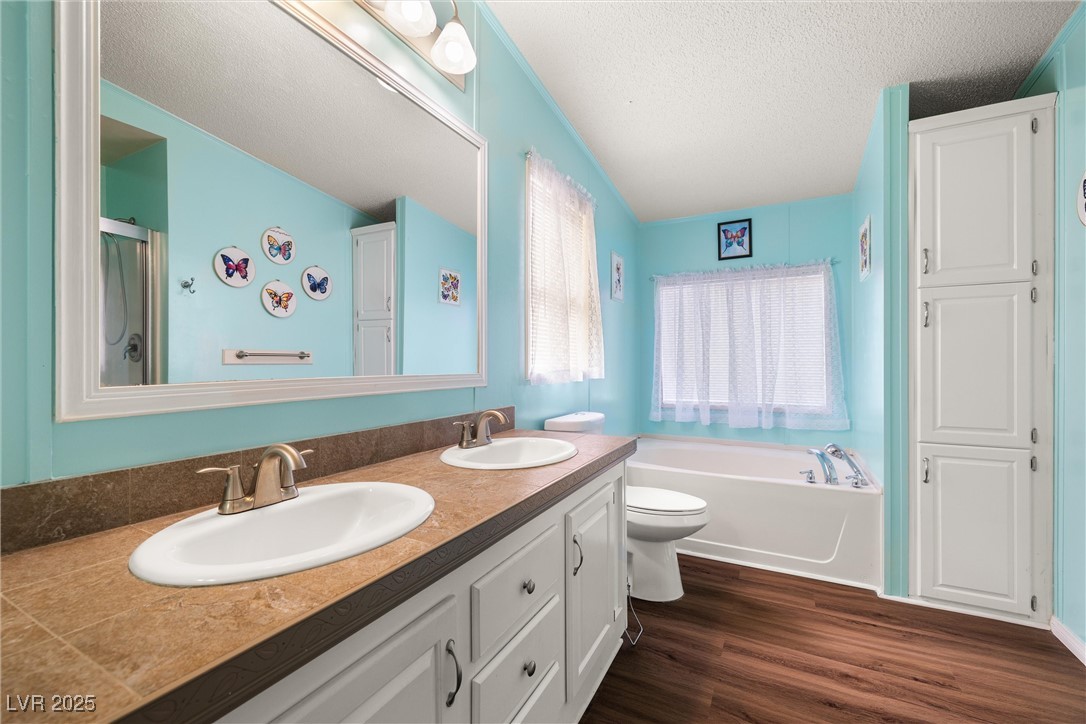 4931 East Comanche Drive