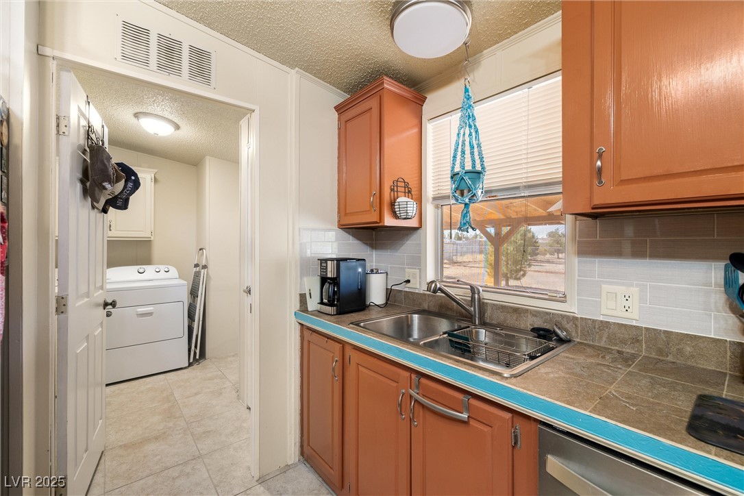 4931 East Comanche Drive