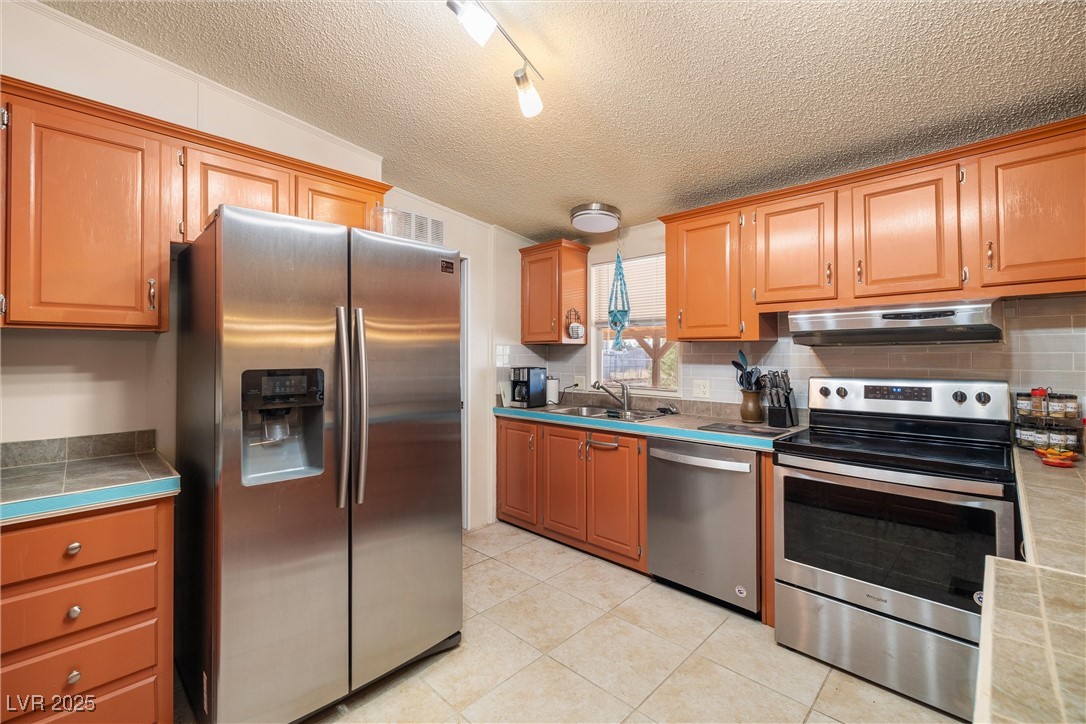 4931 East Comanche Drive