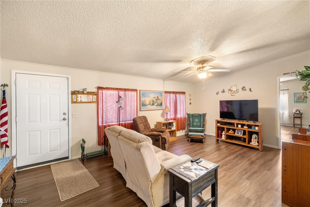 4931 East Comanche Drive
