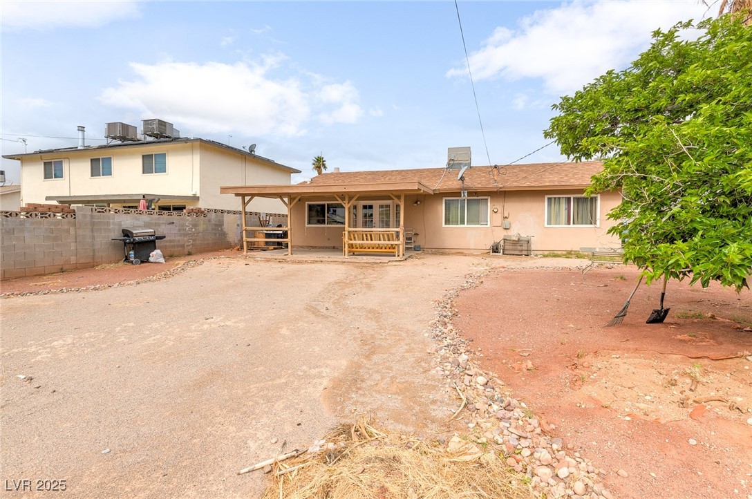 604 North Torrey Pines Drive