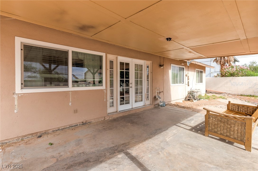 604 North Torrey Pines Drive