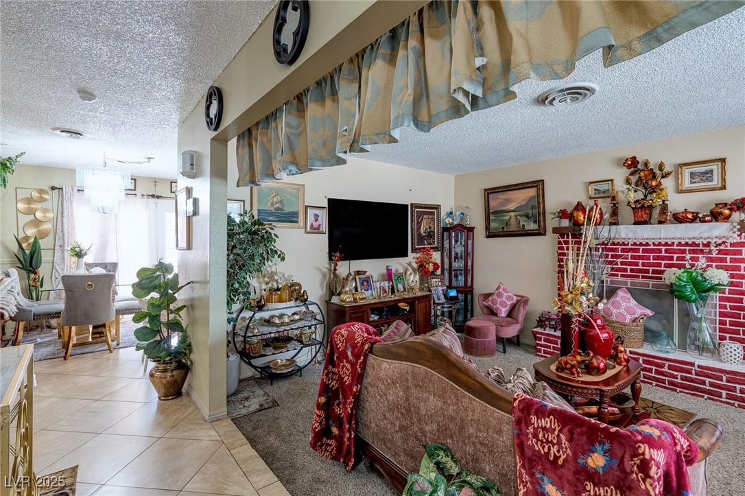 604 North Torrey Pines Drive
