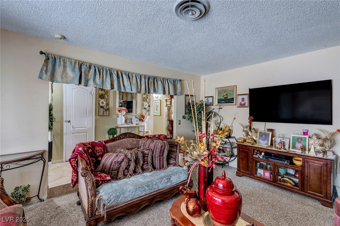 604 North Torrey Pines Drive