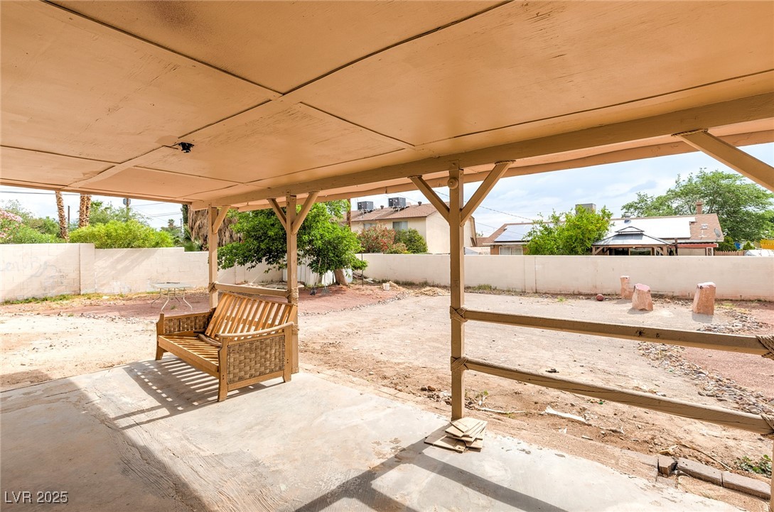604 North Torrey Pines Drive
