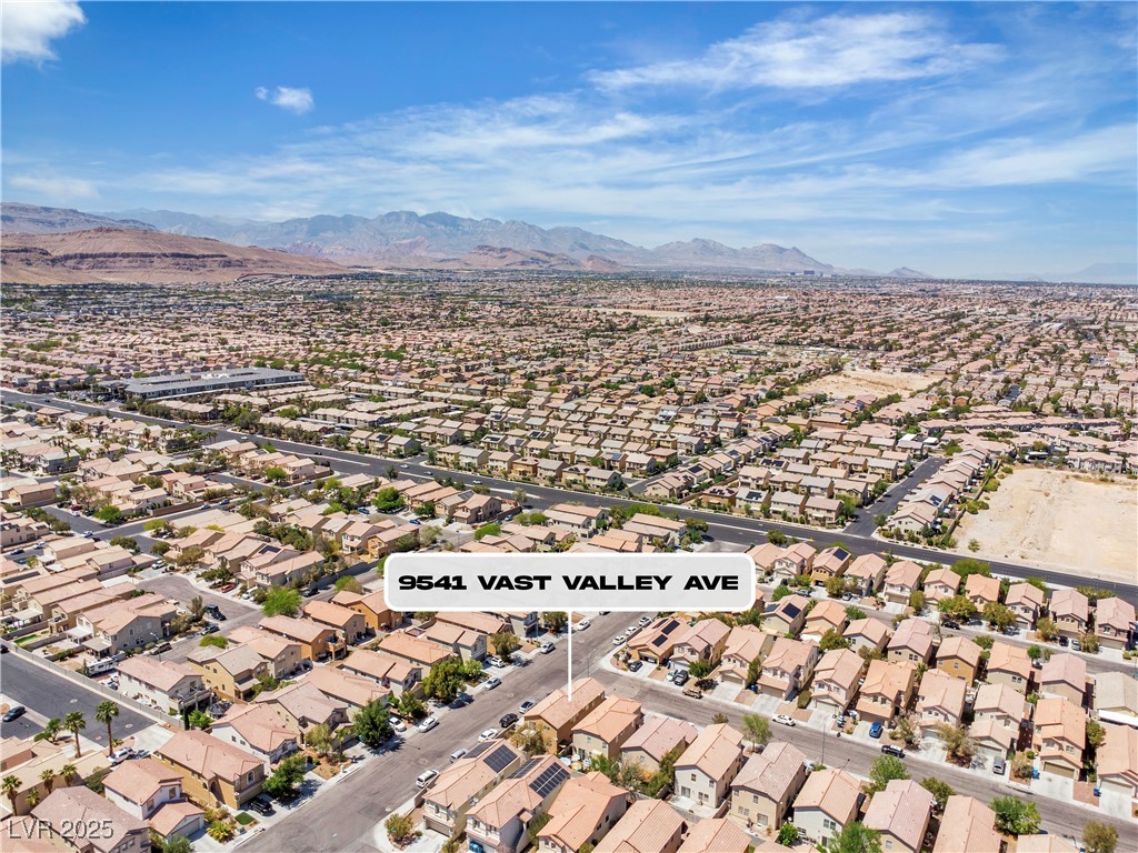 9541 Vast Valley Avenue