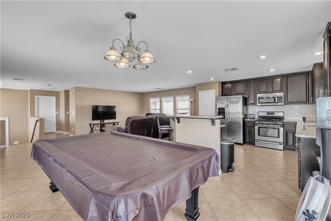 9541 Vast Valley Avenue