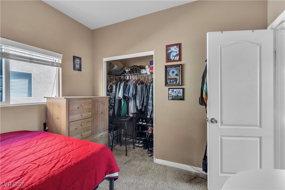 9541 Vast Valley Avenue