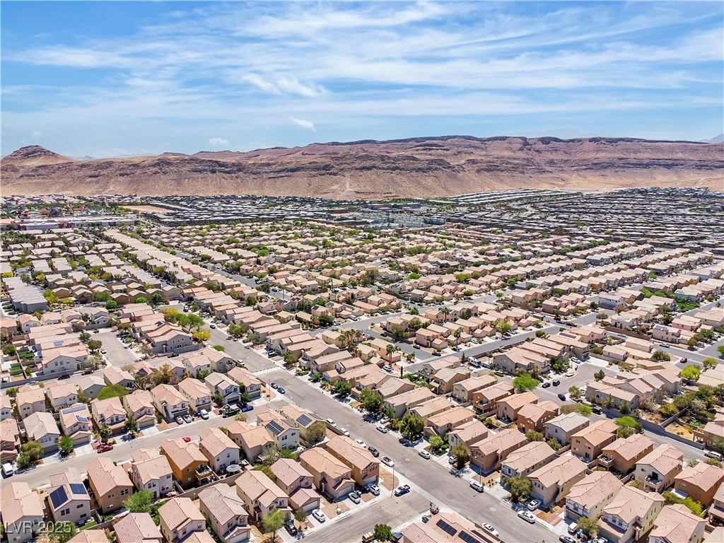 9541 Vast Valley Avenue