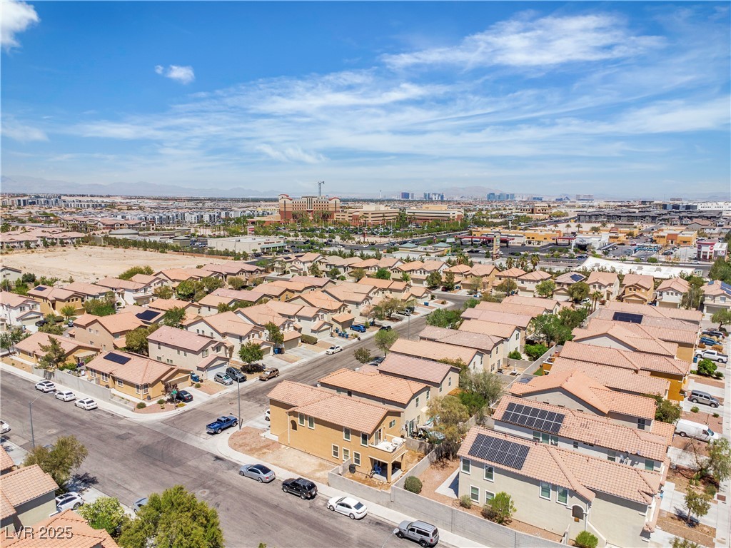 9541 Vast Valley Avenue