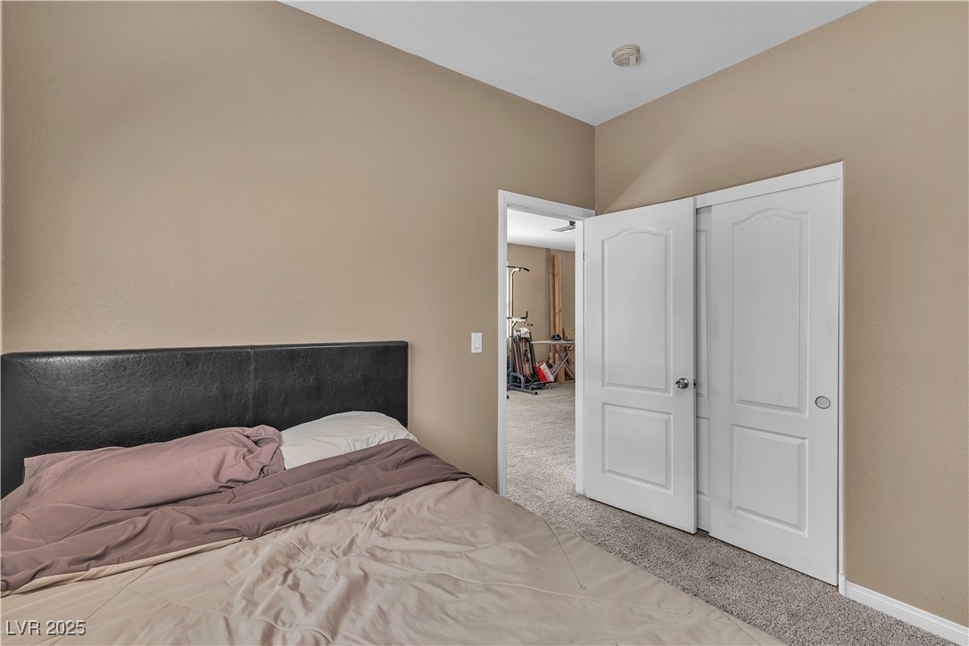 9541 Vast Valley Avenue