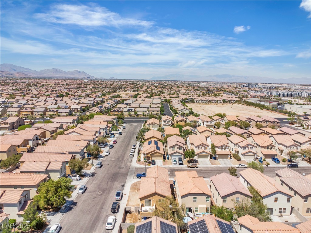 9541 Vast Valley Avenue