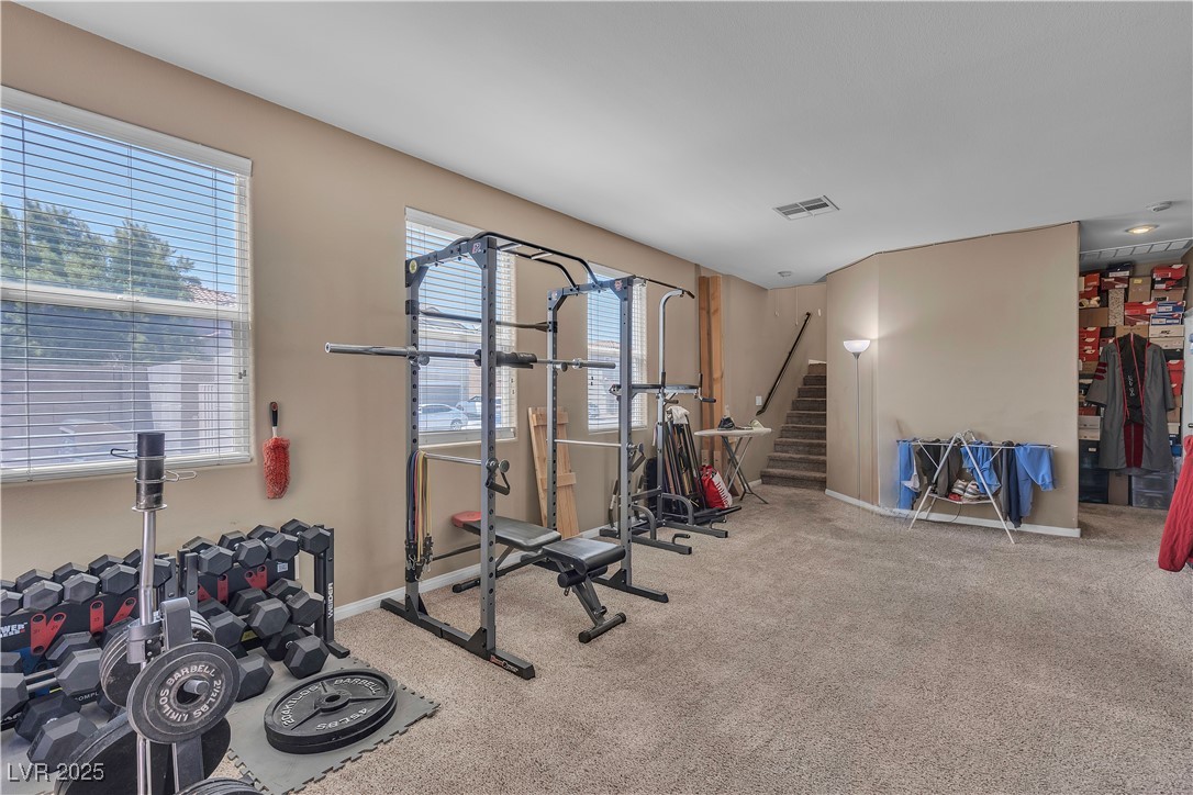 9541 Vast Valley Avenue