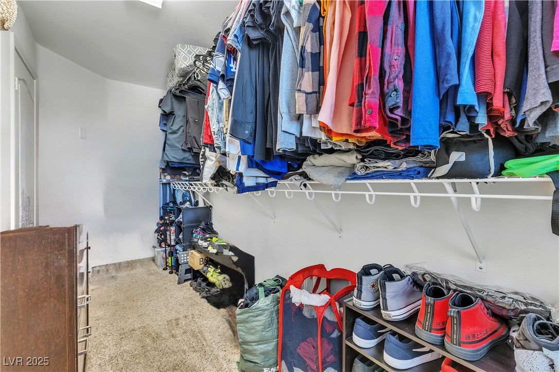 9541 Vast Valley Avenue