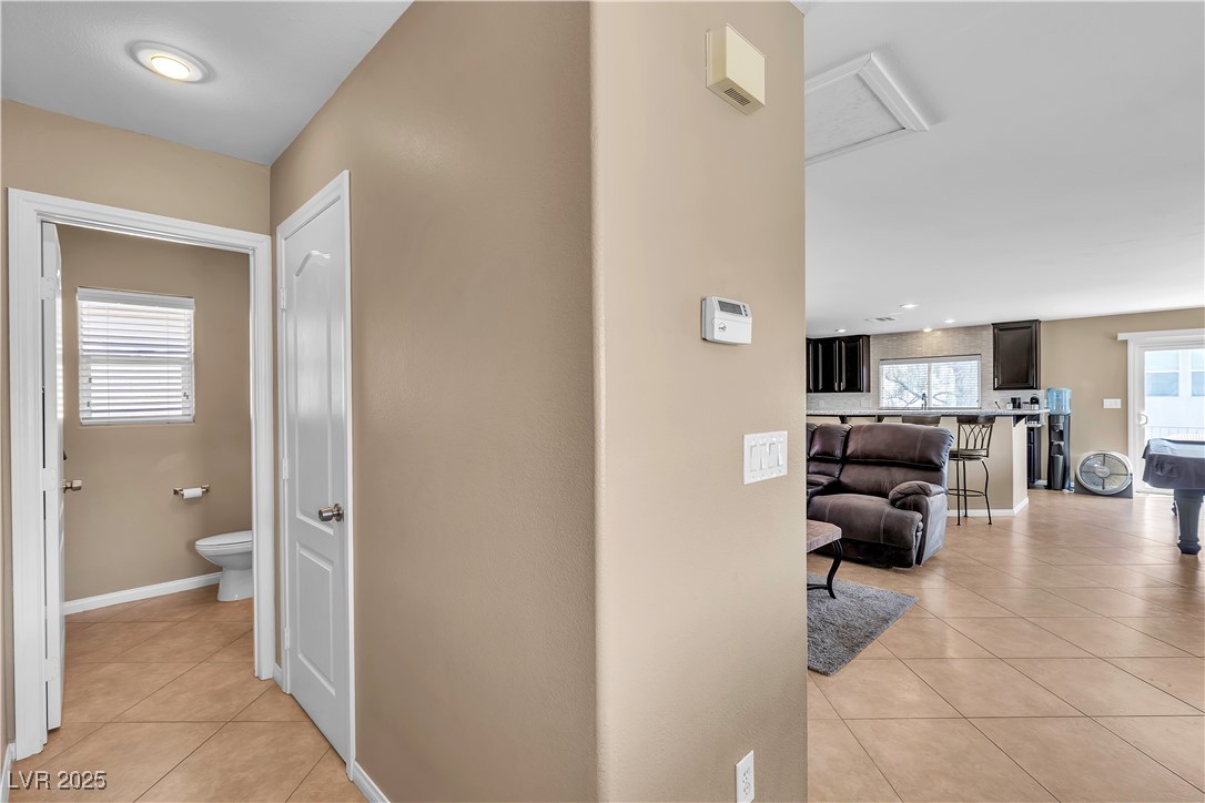 9541 Vast Valley Avenue