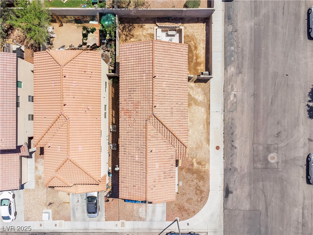 9541 Vast Valley Avenue