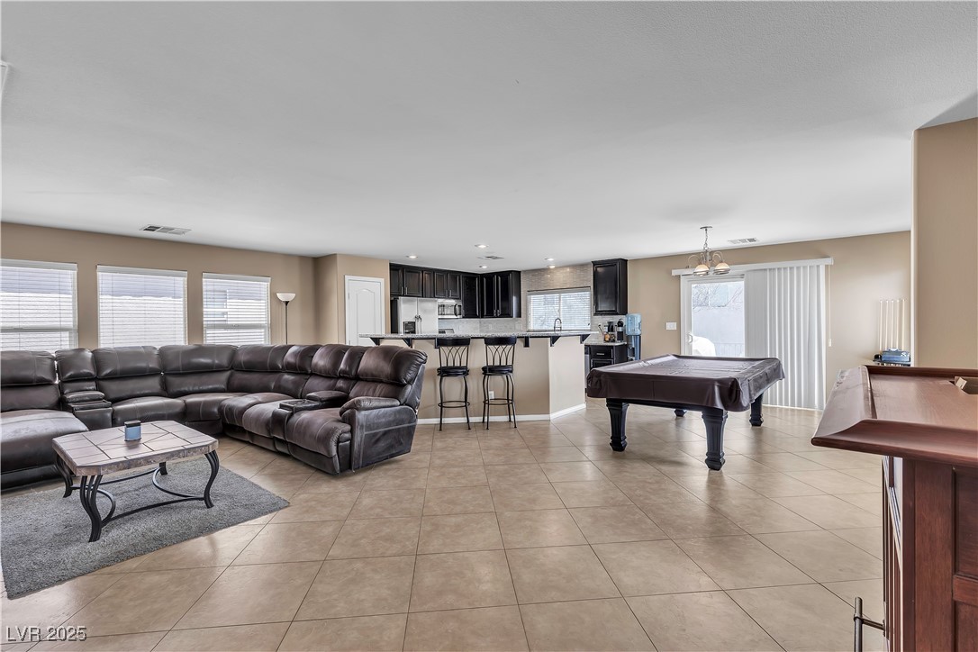 9541 Vast Valley Avenue