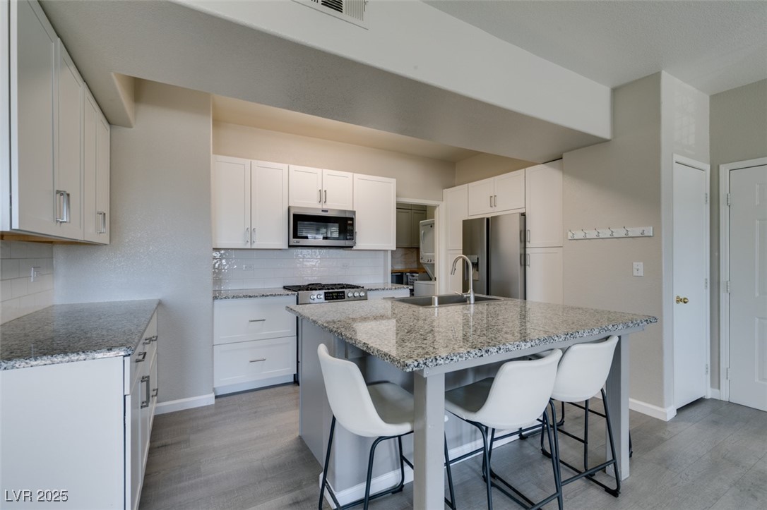 8250 North Grand Canyon Drive 2001