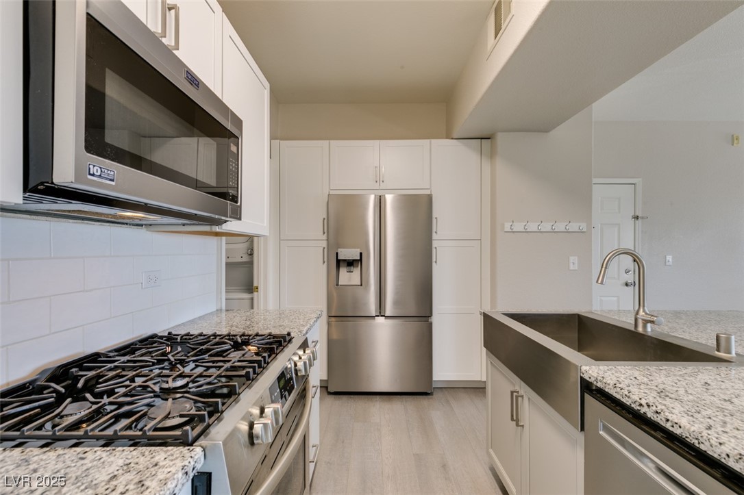 8250 North Grand Canyon Drive 2001