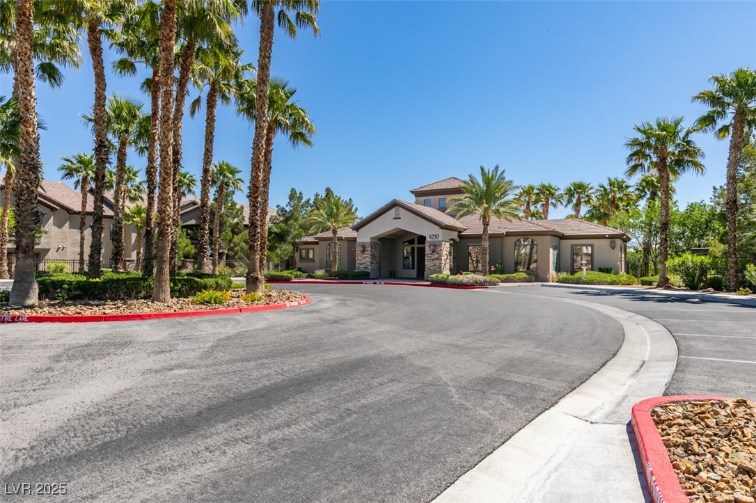 8250 North Grand Canyon Drive 2001