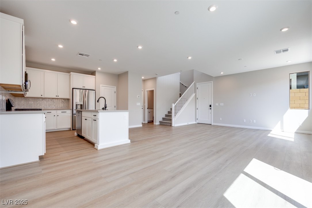 3357 Via Tizzoni Street