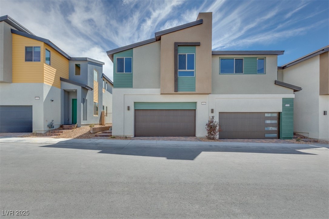 3357 Via Tizzoni Street