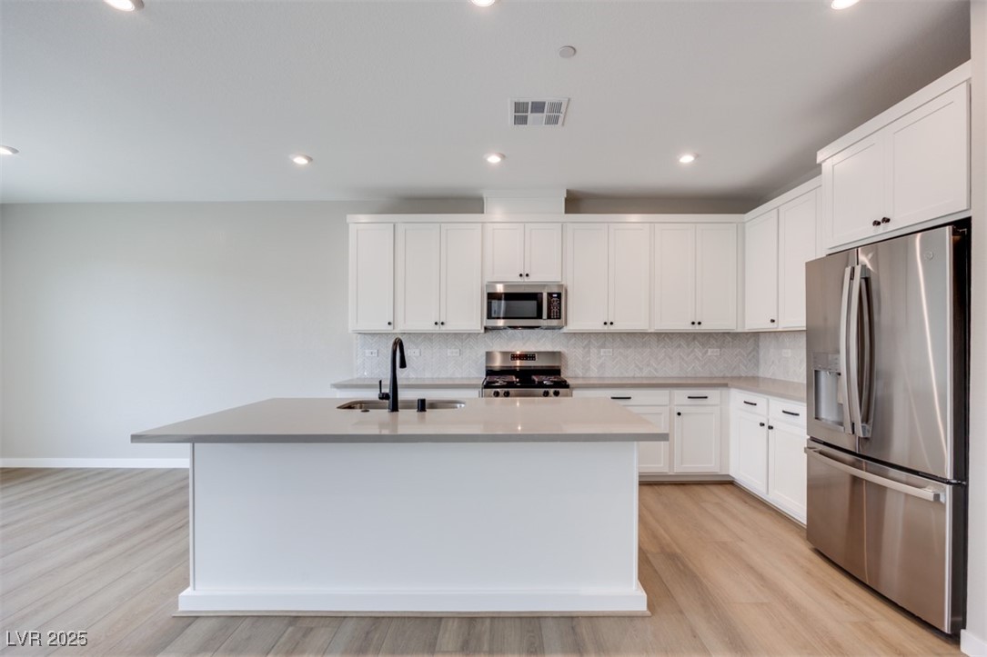 3357 Via Tizzoni Street