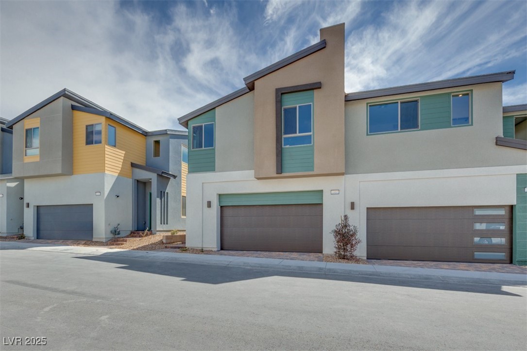 3357 Via Tizzoni Street