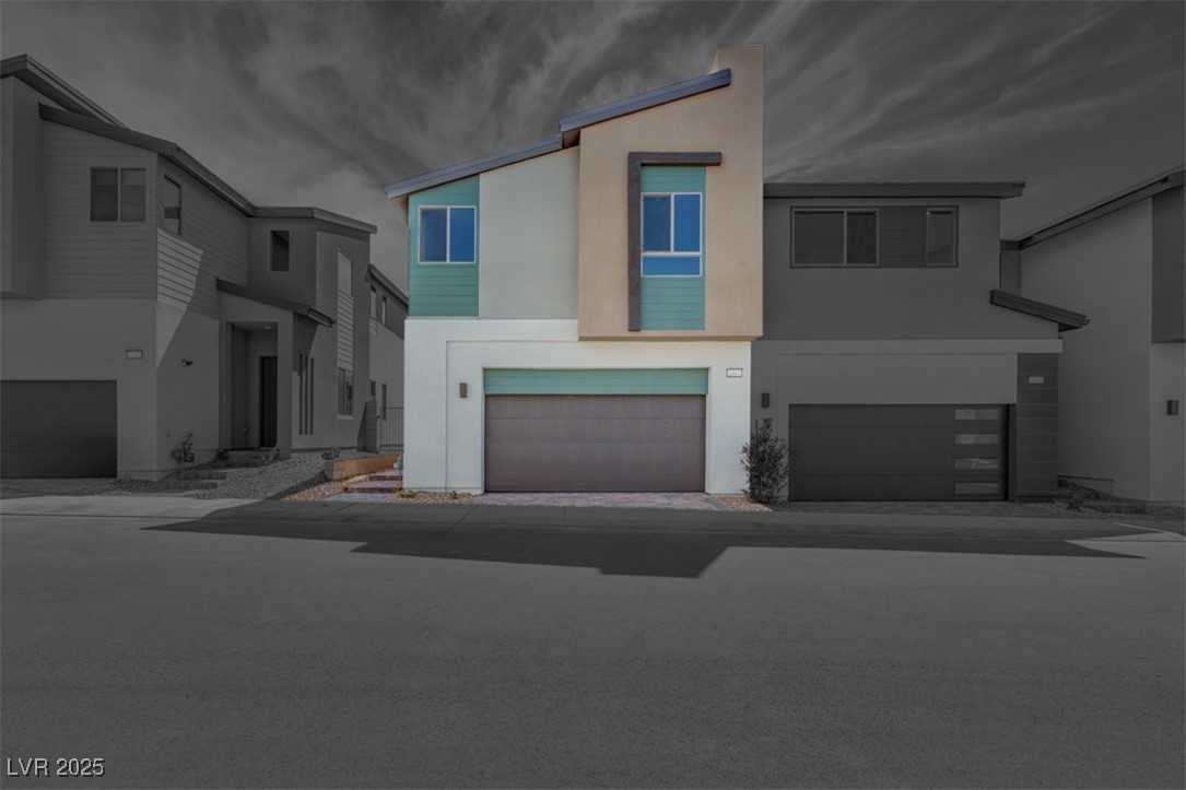 3357 Via Tizzoni Street