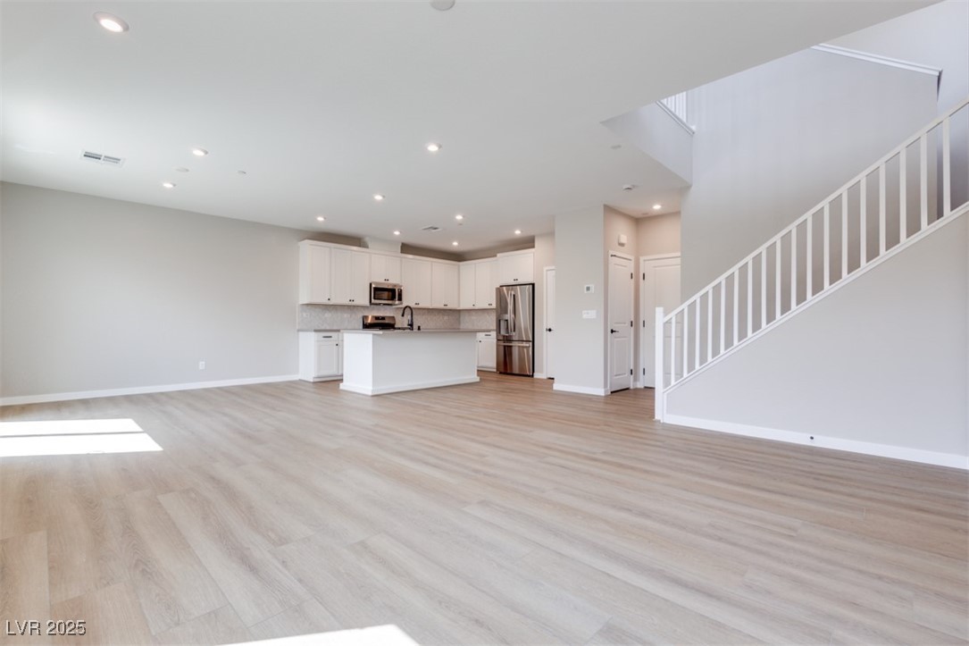 3357 Via Tizzoni Street