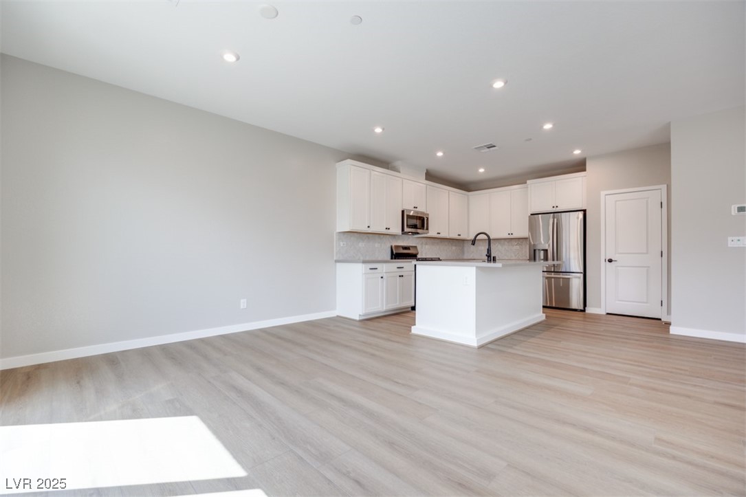 3357 Via Tizzoni Street