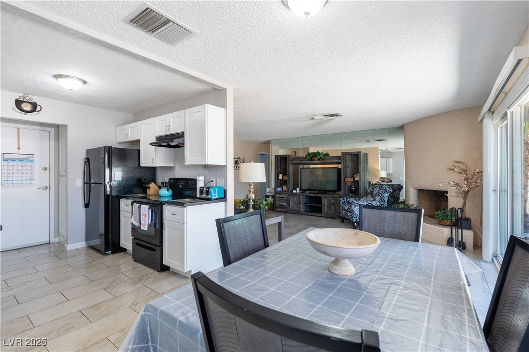 3143 La Mesa Drive