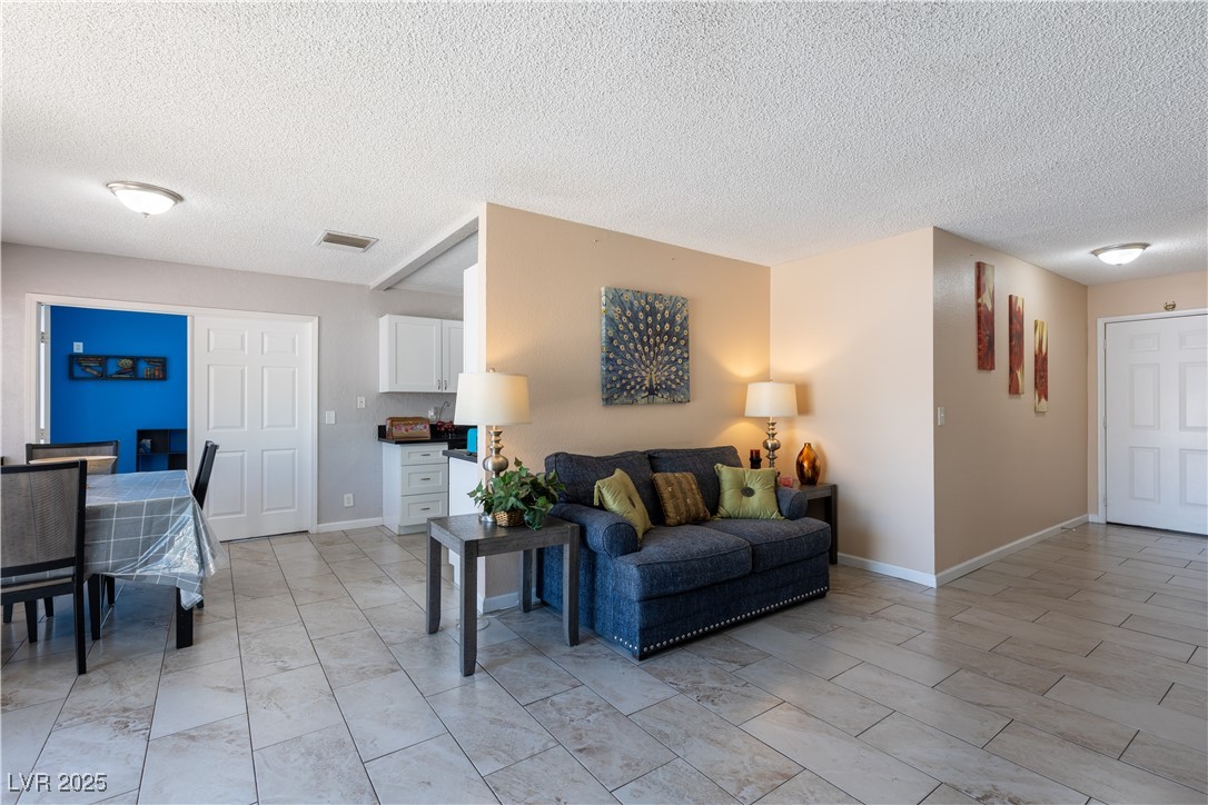 3143 La Mesa Drive