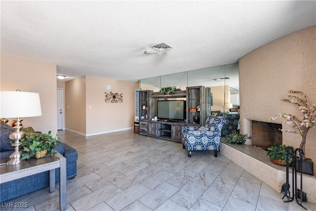 3143 La Mesa Drive