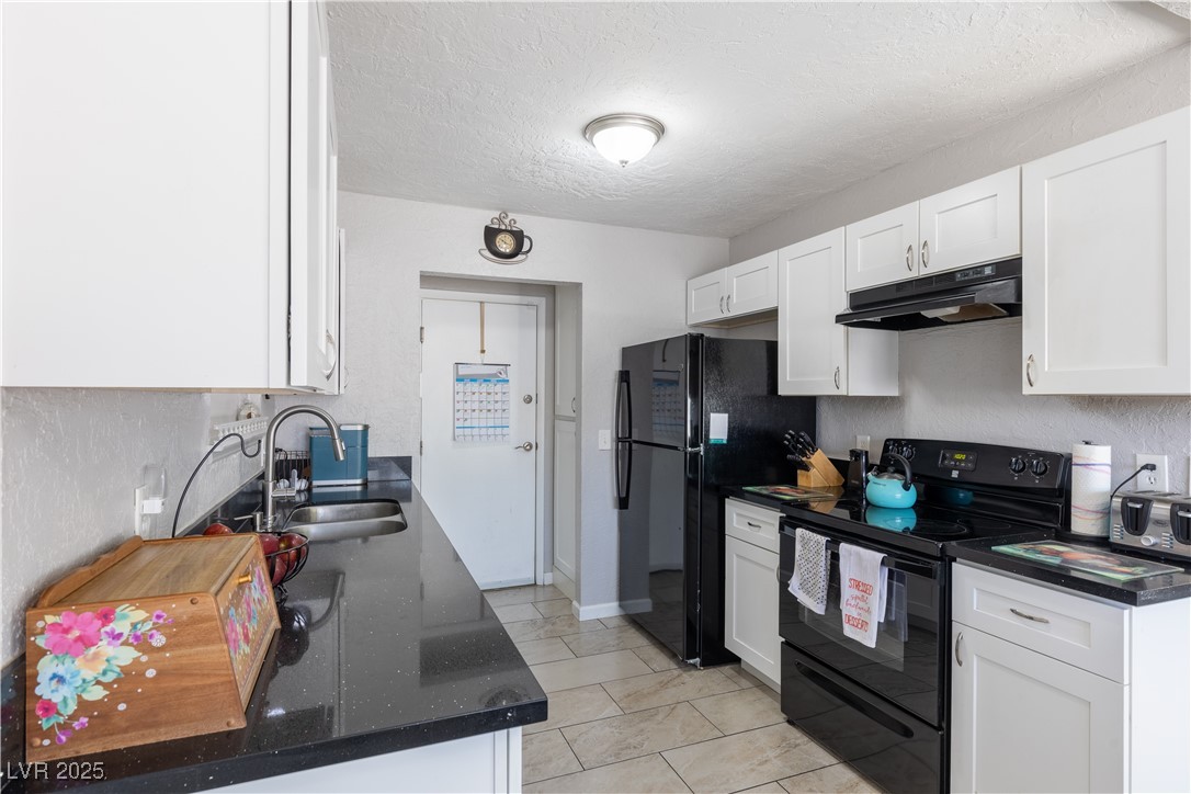 3143 La Mesa Drive